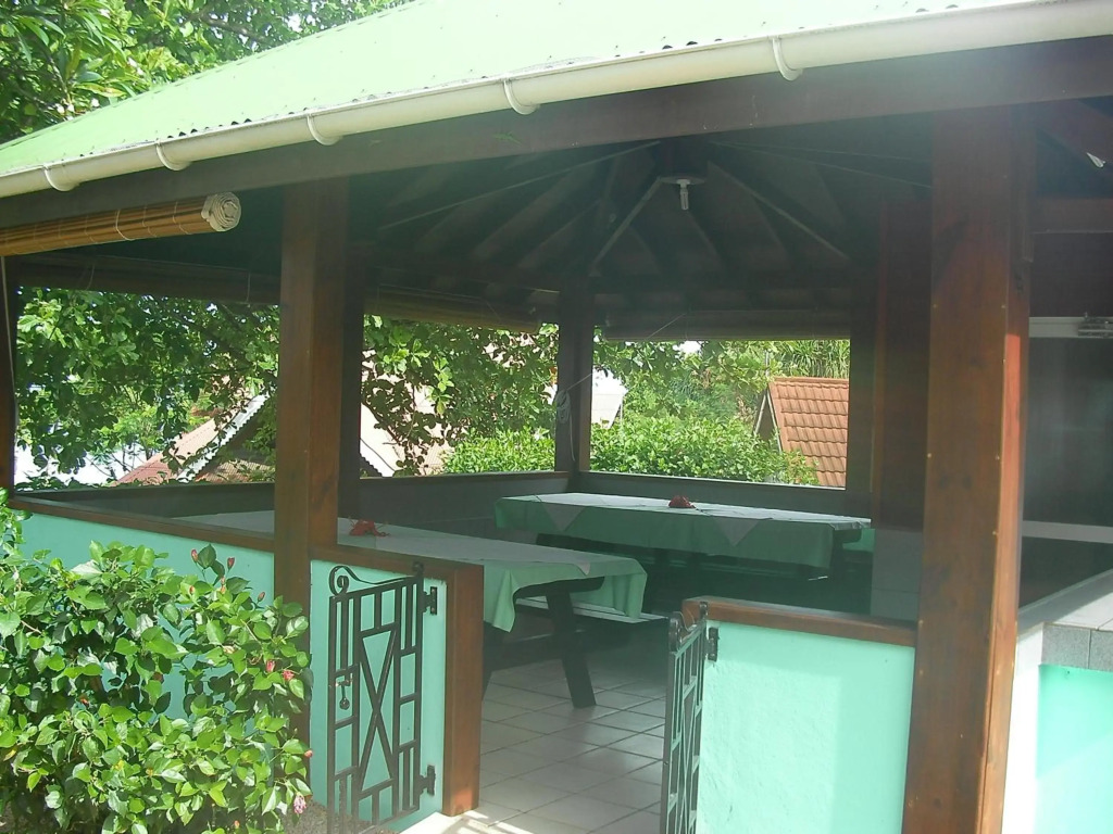 Divers Lodge Guest House