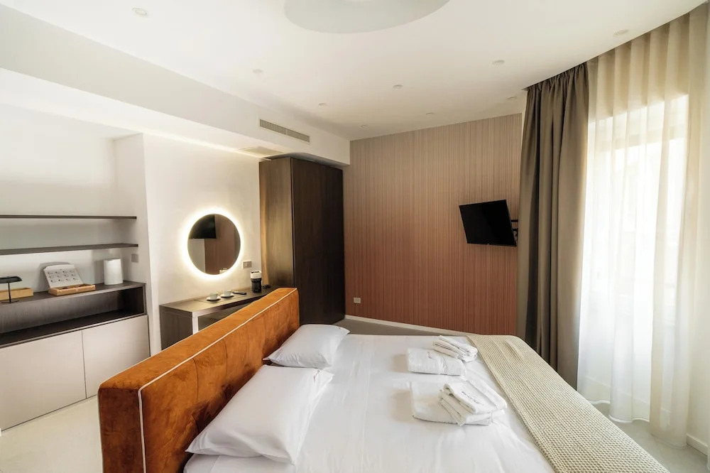 Ypnos Rooms
