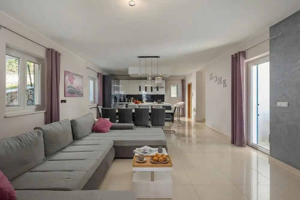 Villa Luka With 50 sqm Pool