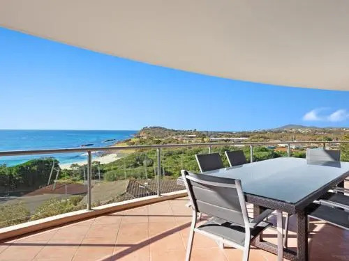 Le Point 702 - Luxury And Views!