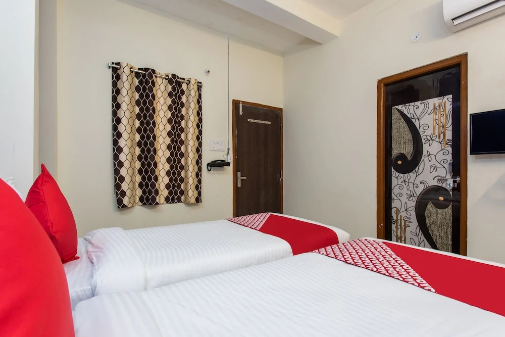 Oyo 27862 Shree Devina Palace