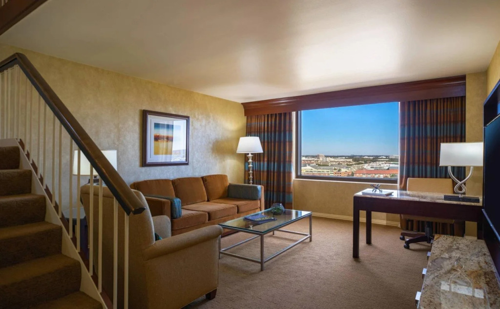 Renaissance Dallas Addison