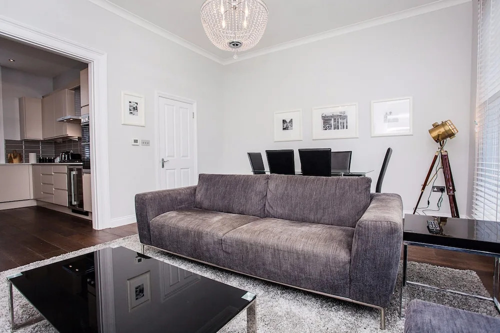 Luxurious 4 Bedroom Flat by Baker Street