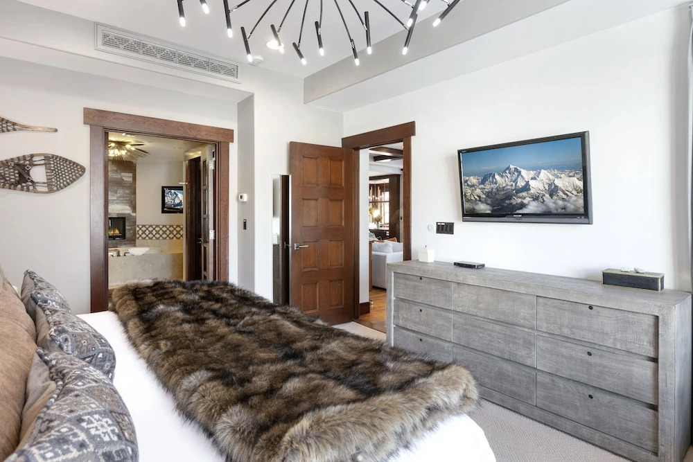 Flagstaff Lodge at Deer Valley Resort - Three Bedroom Residence #408 3 Condo