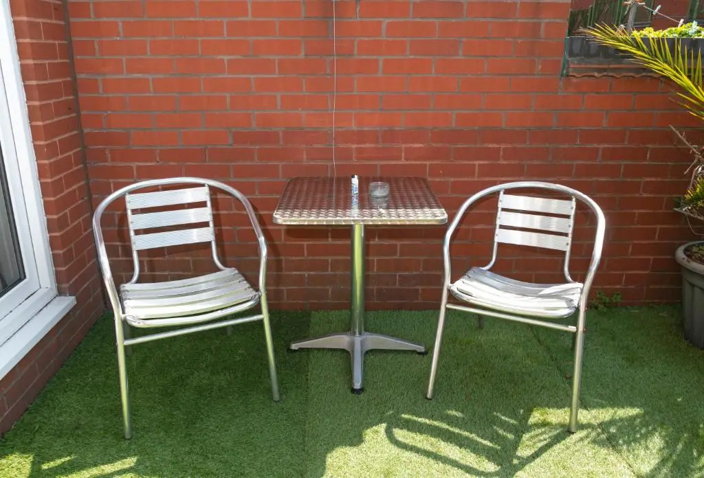 Arena Central - 6 Beds 2 Bathrooms Parking Space