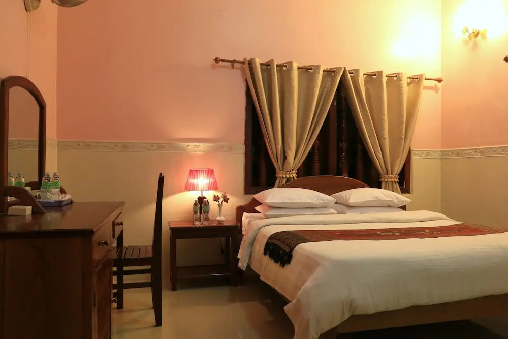 The Golden Square Villa