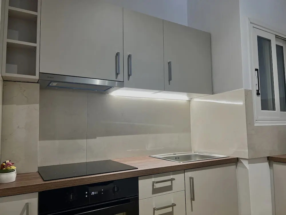 Penthouse & apartments by the Sea airport Airstay