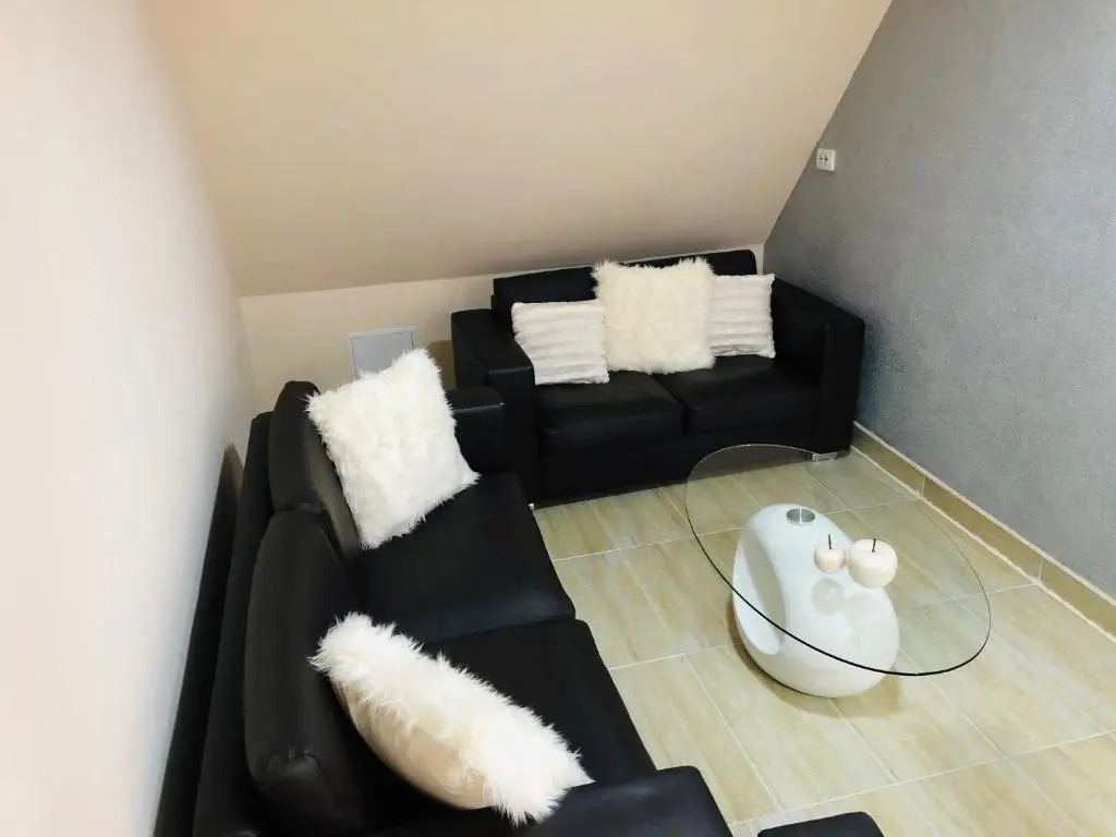 Carla Maria S Hause