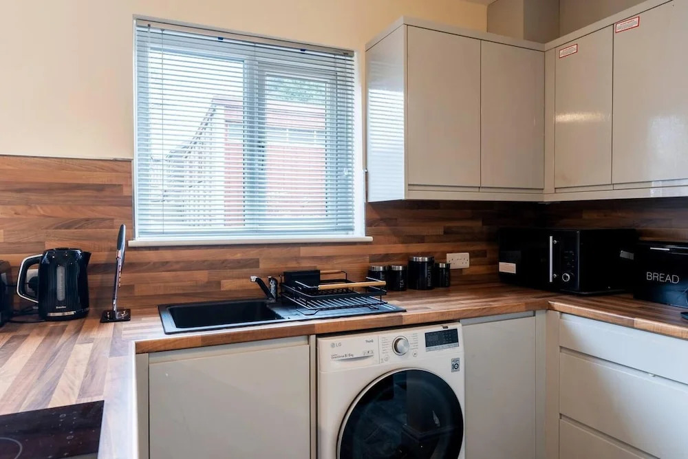 Impeccable Luxury 2-bed House in Sheffield