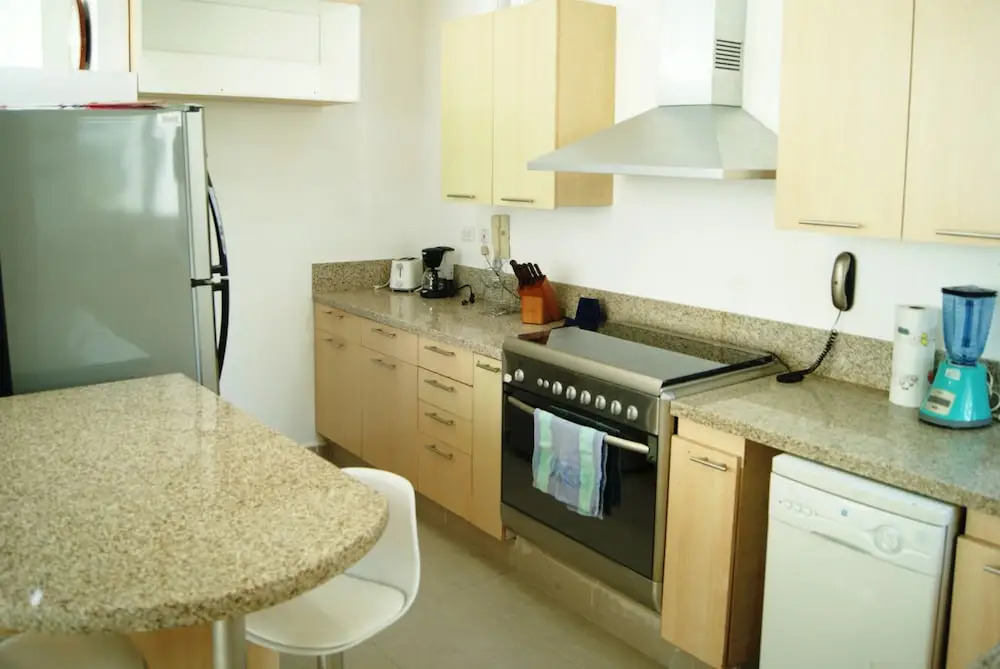 Luxury 3BR Condo HZ by TA