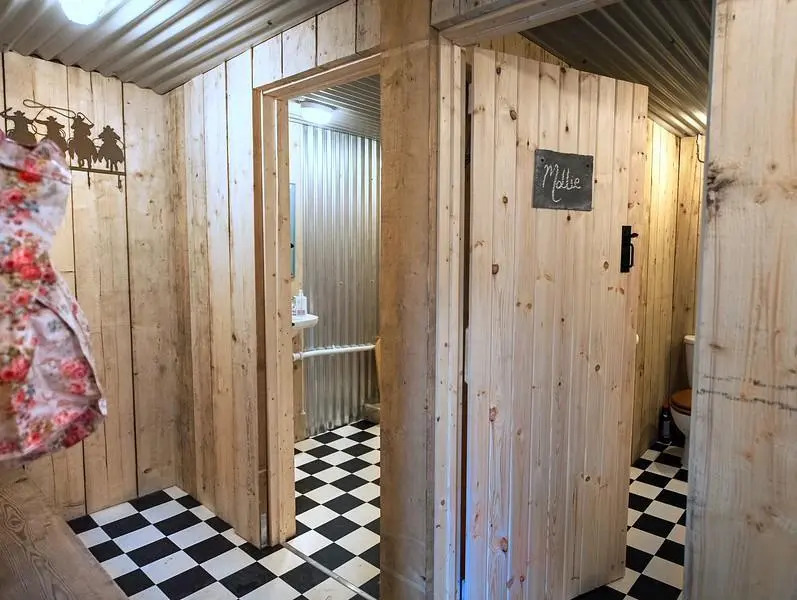 Mollies Hut