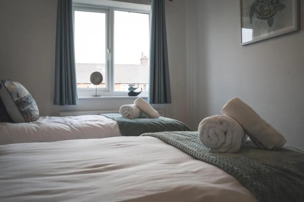 Stunning 3-Bed house in Chester by 53 Degrees Property, ideal for Contractors & Families, FREE Parking - Sleeps 7