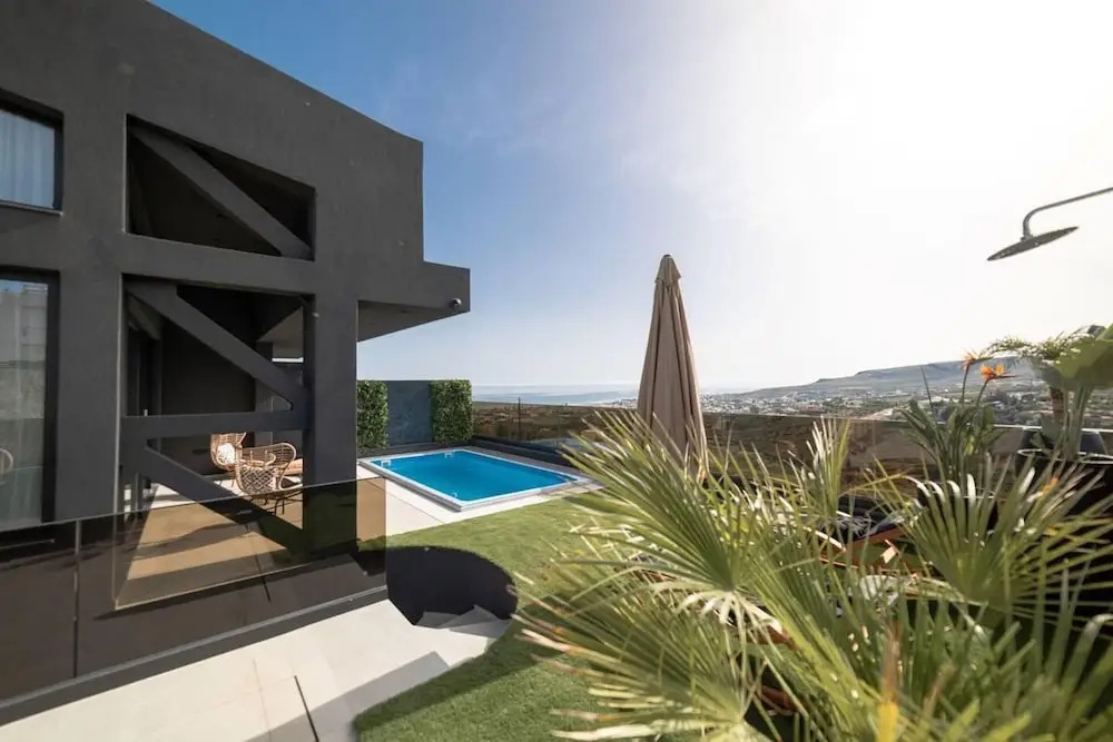 Inviting 4-bed Villa Lia in Vathianos Kampos