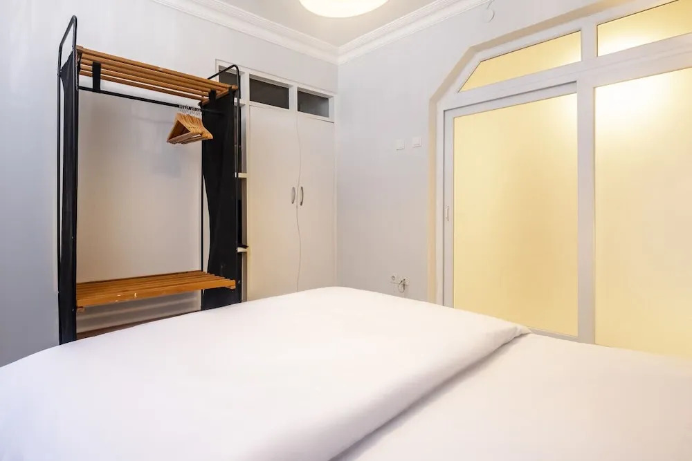 Central Flat Close to Shopping Malls in Sisli