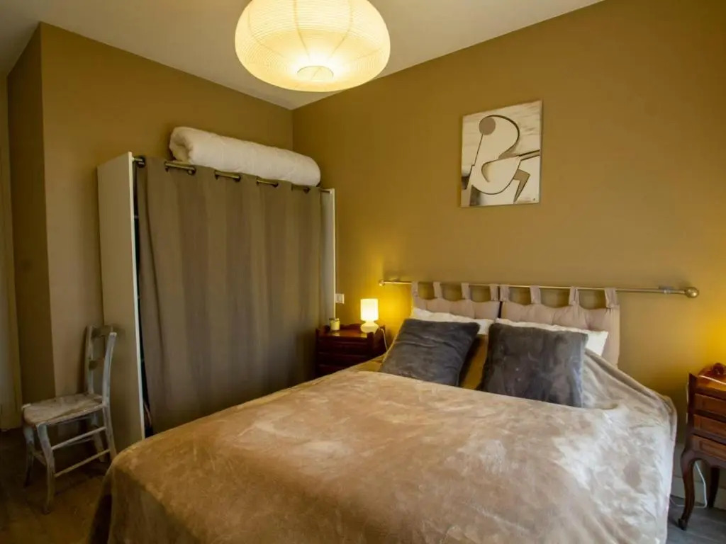 Maison rénovée avec WiFi et terrasse à Trélissac - FR-1-616-74