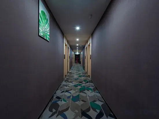 Shankee Hotel (Ningbo Airport Yinzhou Avenue Subway Station)
