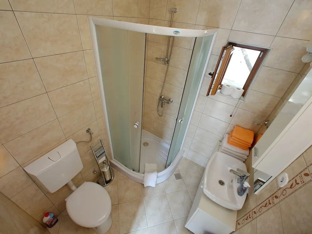 Lovely Apartment With Great sea View Terrace, Shared Pool, Directly on the Beach