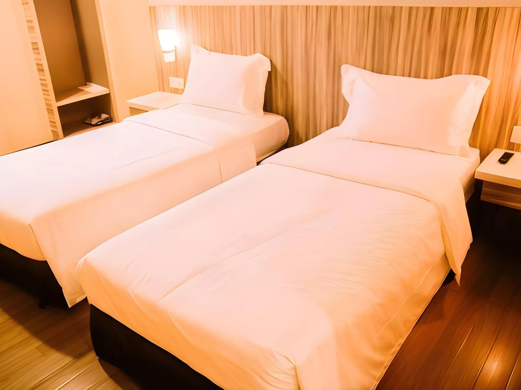 The Golden Bay Hotel Batam