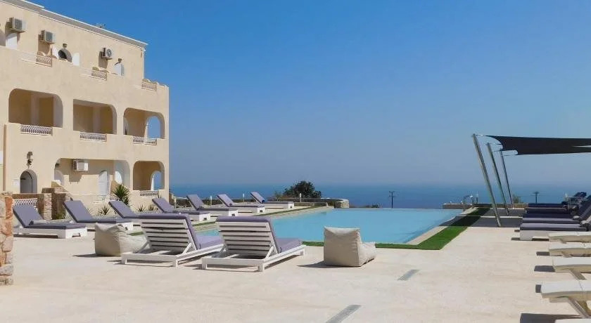 Fira Calm Hotel