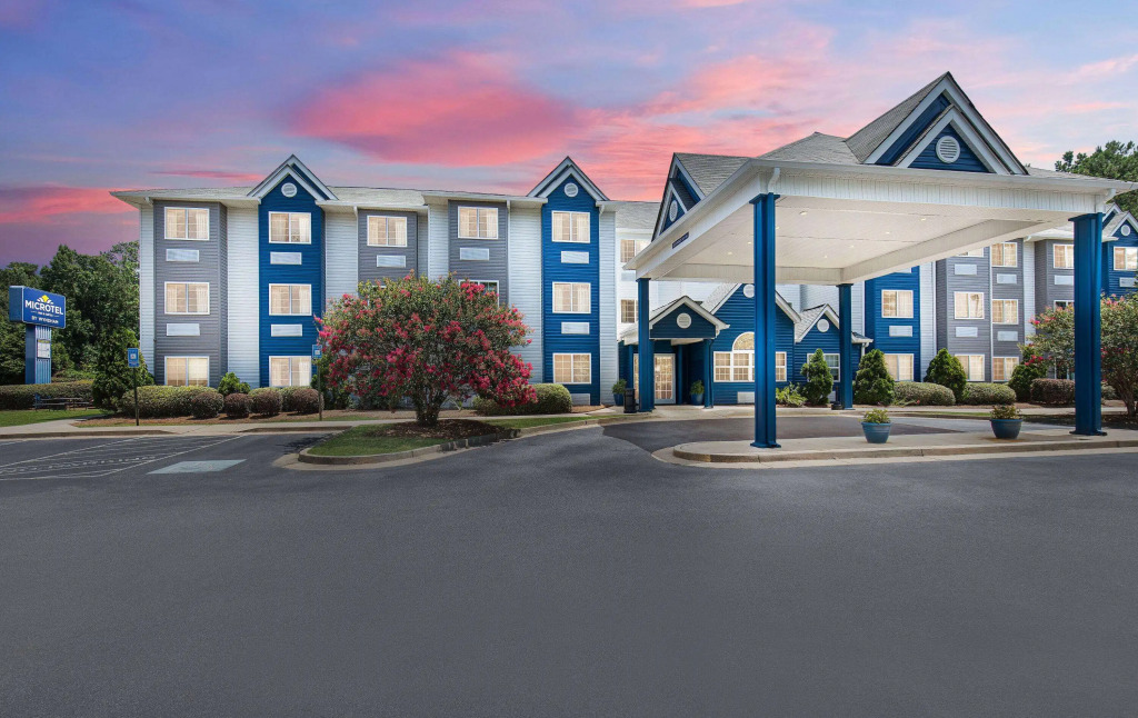 Microtel Inn and Suites by Wyndham Columbus North