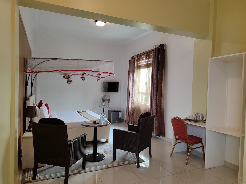 Garden Courts Hotel Masaka