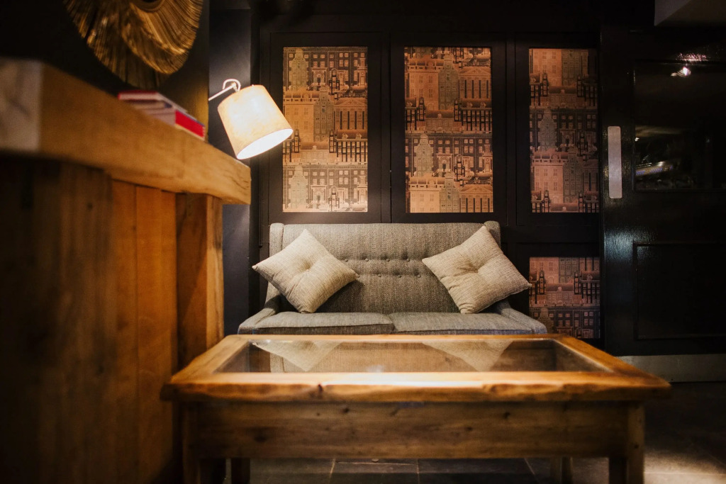 The Globe, Warwick, Warwickshire - Brunning & Price