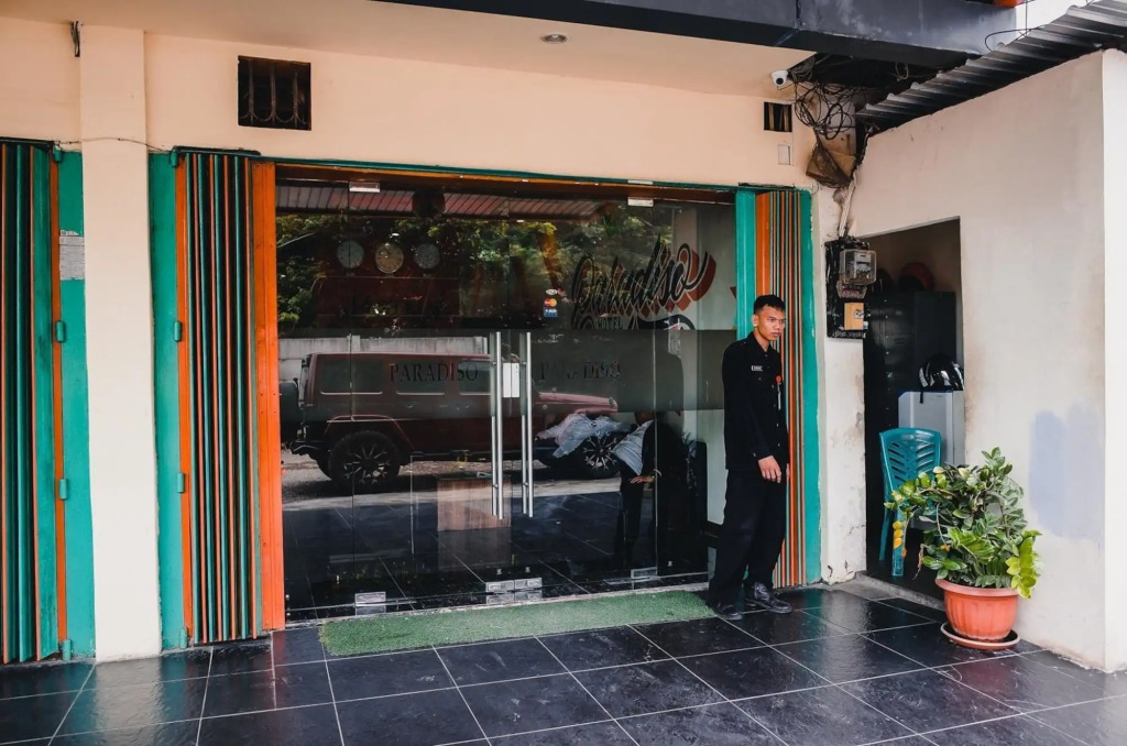 Reddoorz Plus near Makassar Town Square