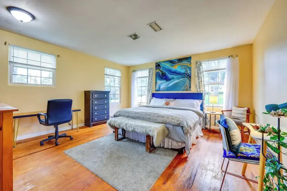 5 Mi to Dtwn! Peaceful Retreat in Jacksonville