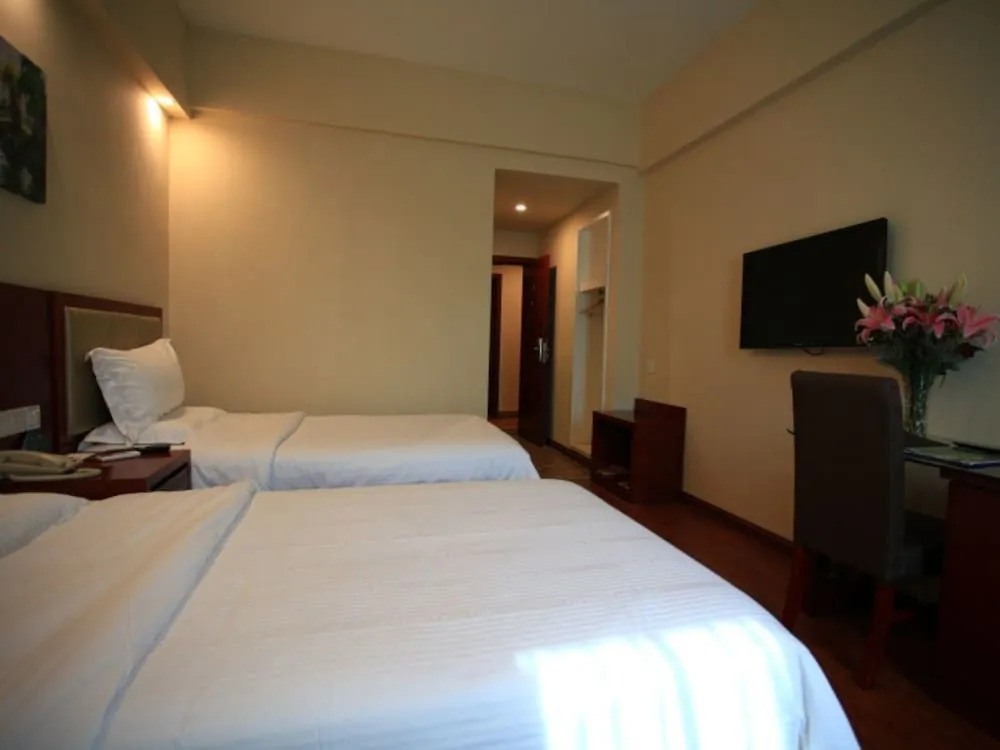 GreenTree Inn Sanya Heping Street Qingren Bridge Express Hotel
