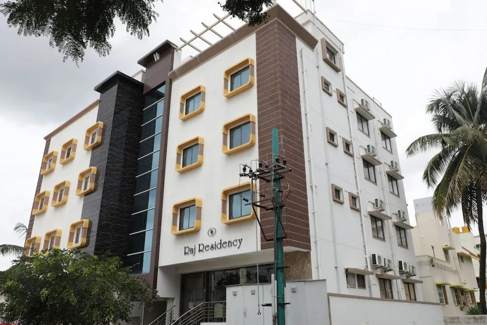 Hotel Raj Residency