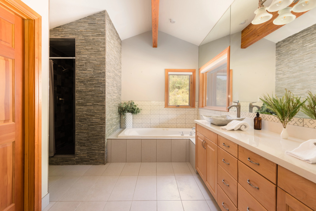 Sleeps 16! Modern Home Mins From Deer Valley! w/ Hot Tub  ❤ by AvantStay