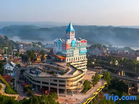 Mexin Colours Hotel