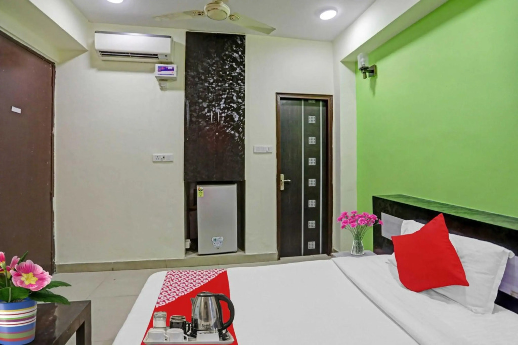 OYO Flagship 88302 Shyam Residency Near Lotus Temple