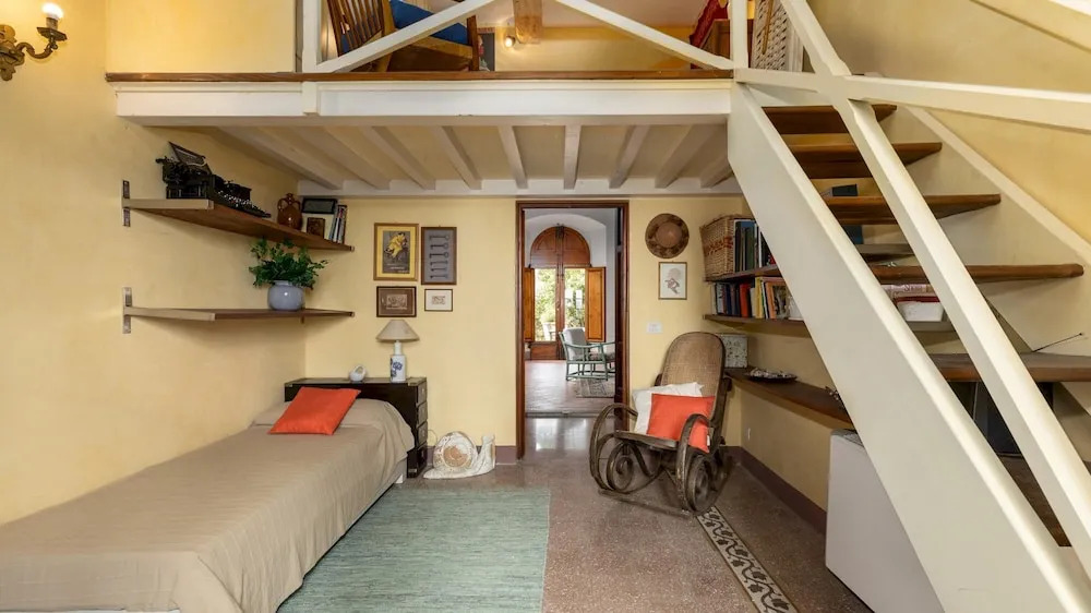 VILLA TREGGIAIA 12&2, Emma Villas