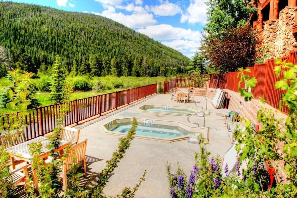 5983 Hidden River Lodge 3 Bedroom Condo by RedAwning
