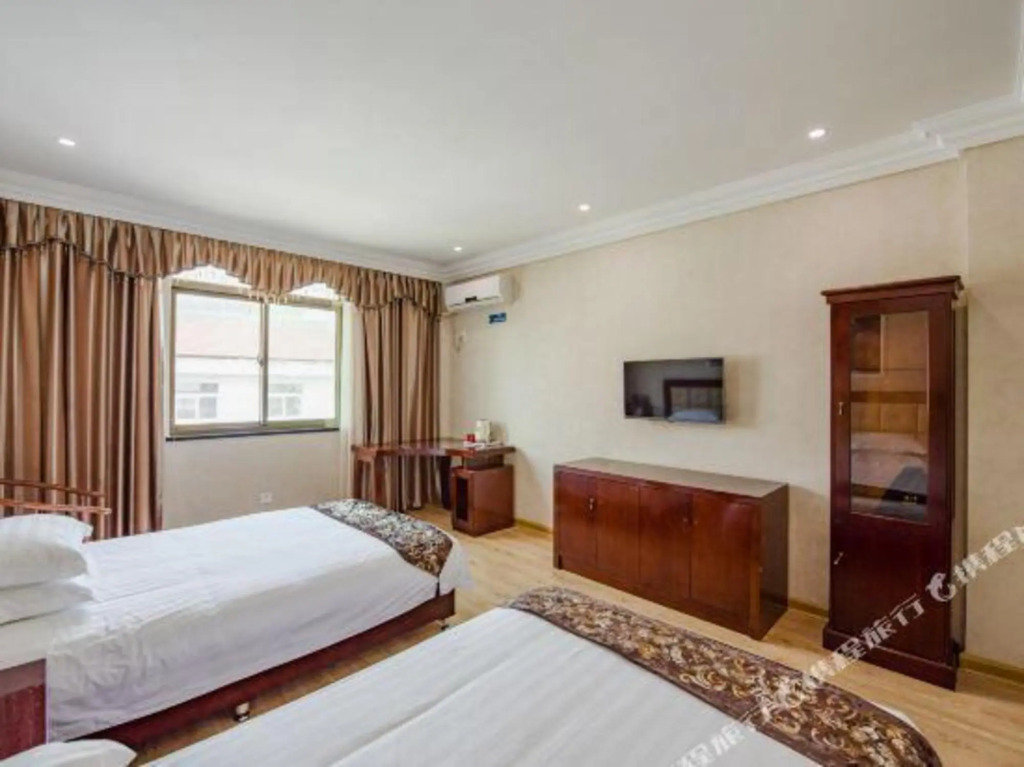 Xuancheng Jingmu Holiday Hotel