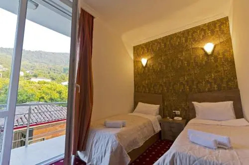 Orange Hotel