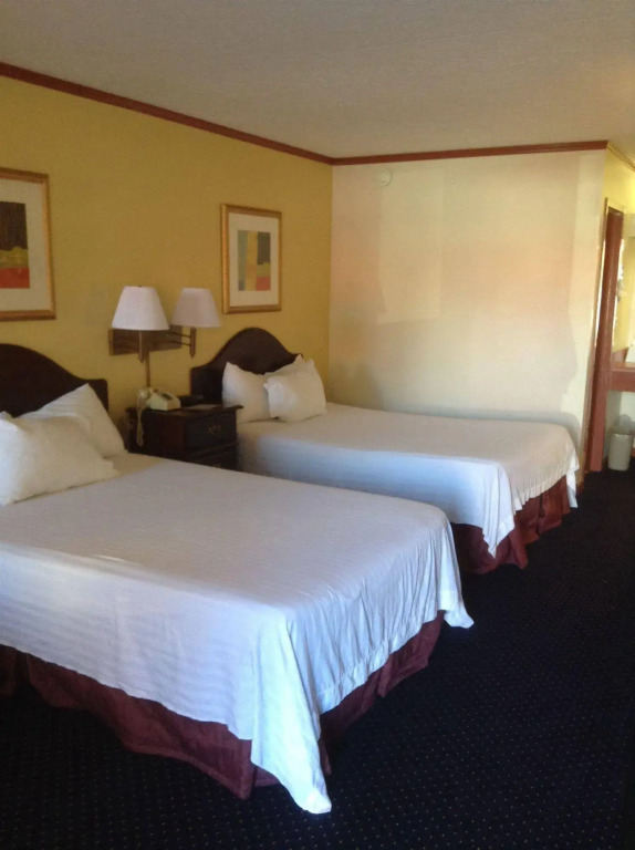 Astoria Hotel West