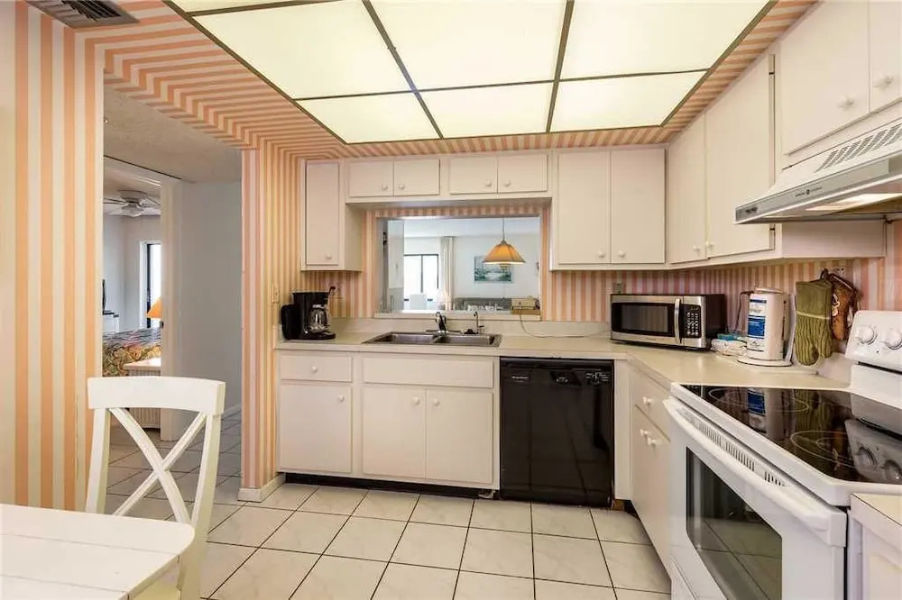 Sandarac A702 - Three Bedroom Condo
