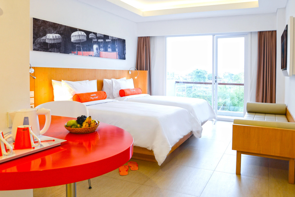Kuta Galleria Hotel
