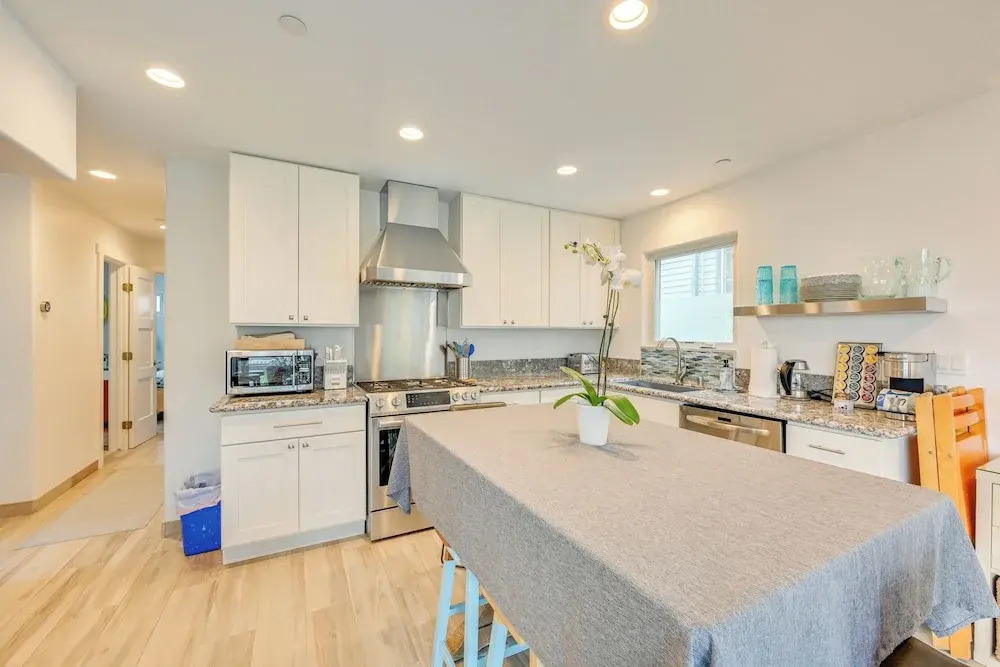 Sunny San Diego Home w/ Patio - Steps to Beach!