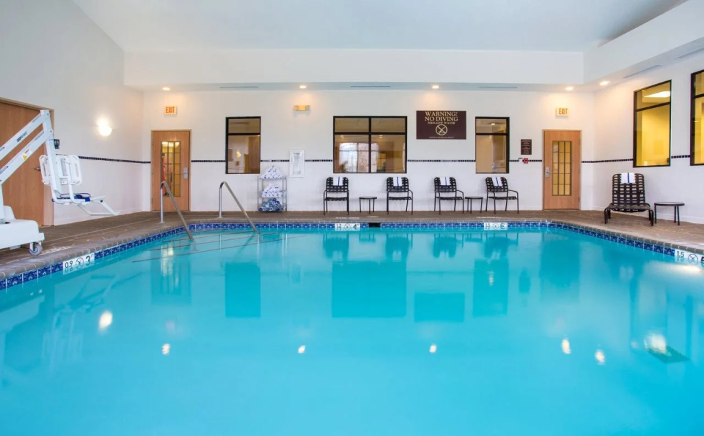 Holiday Inn Express & Suites Martinsville by IHG