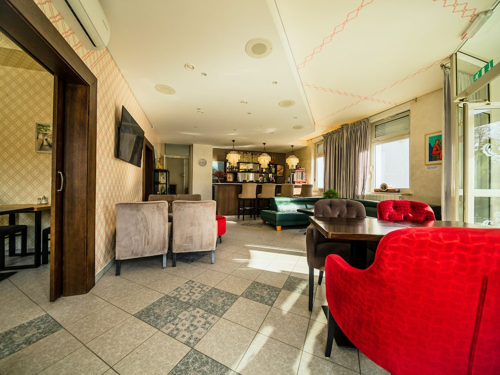 Hotel Maj Inn