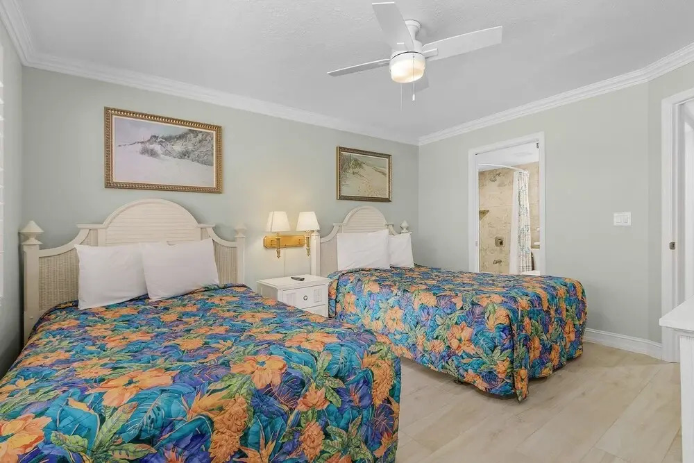 Beach Villas 706 Top-floor Condo W/ Gulf Views, Pool 2 Bedroom Condo