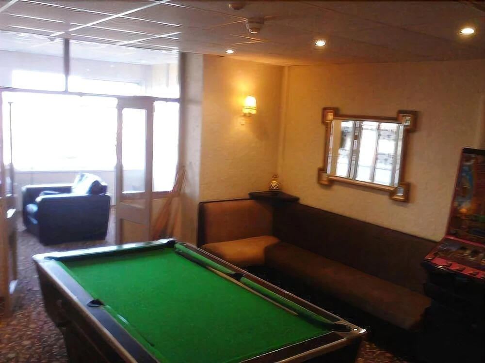 Oakwell Hotel