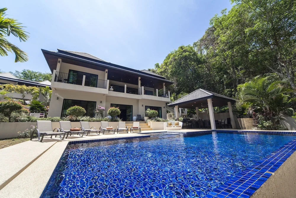 Villa Ploi Attitaya 6 Bed 2 Storey Villa Near Nai Harn Beach