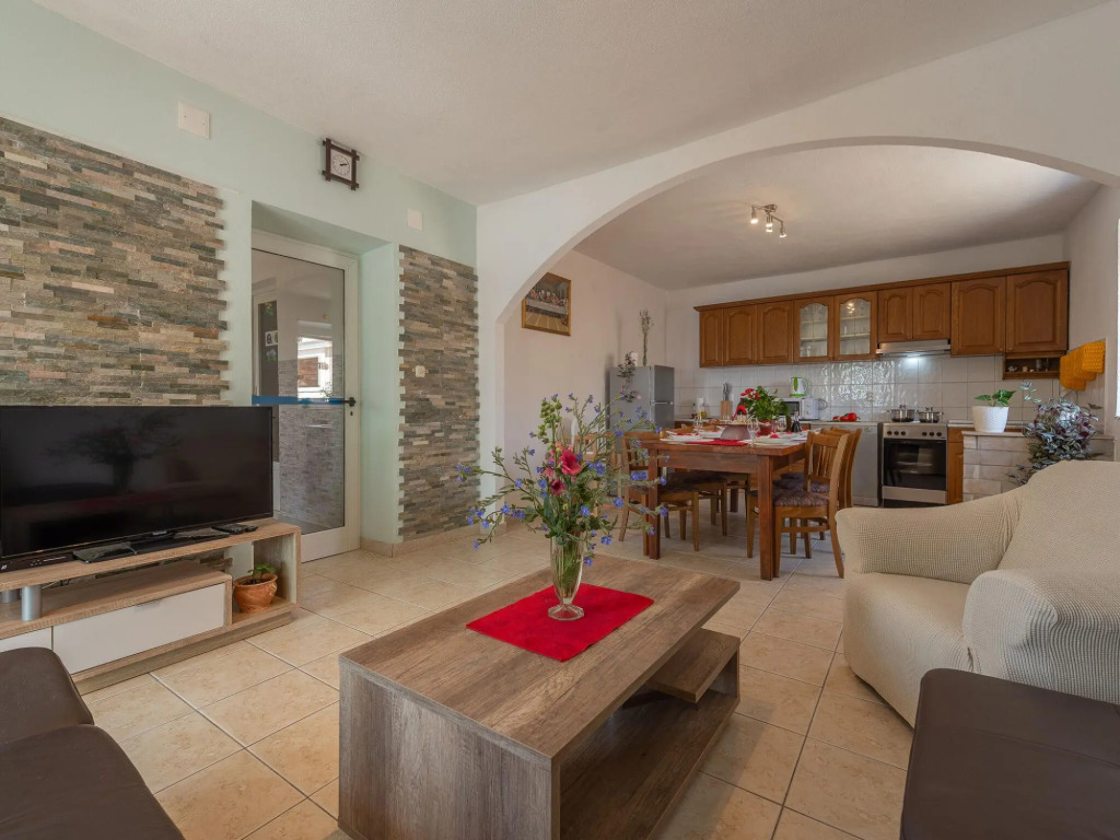 Holiday Home in Lisicic with Pool
