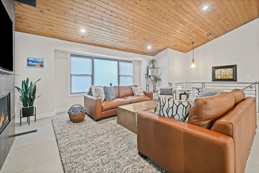 Spacious Park City Retreat With a Private Hot Tub