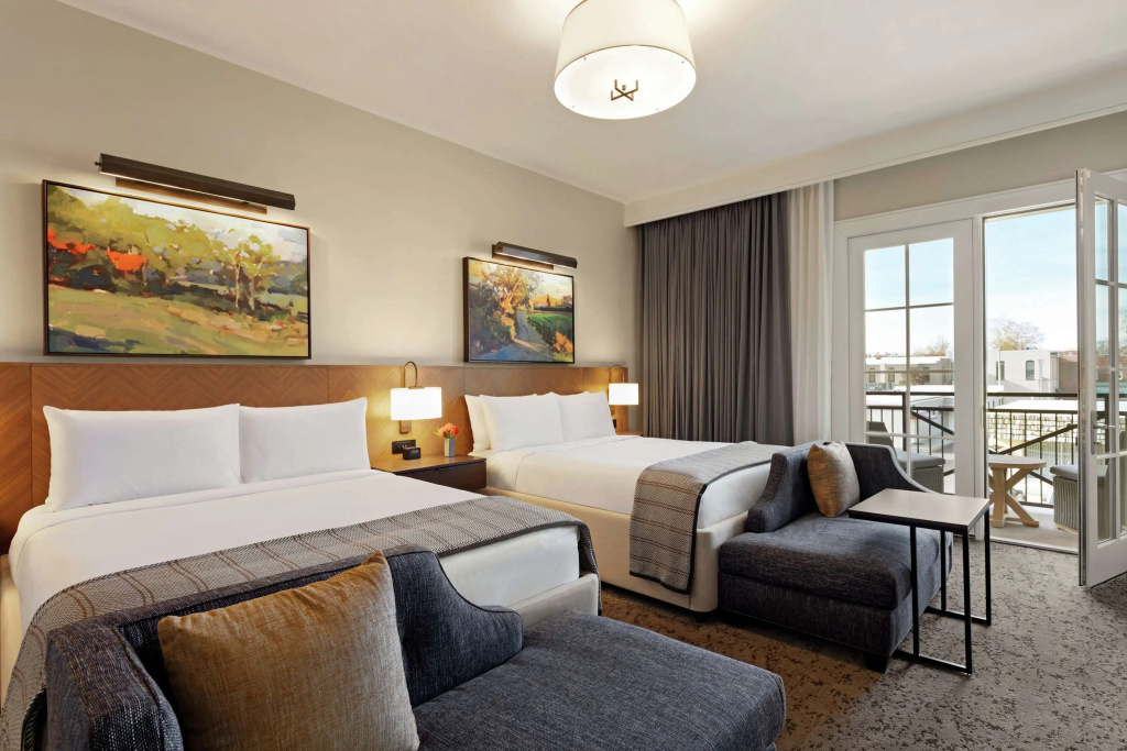 The Harpeth Franklin Downtown, Curio Collection by Hilton