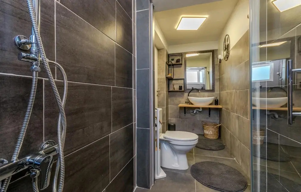 Amazing Home in Tinj With 3 Bedrooms, Wifi and Outdoor Swimming Pool